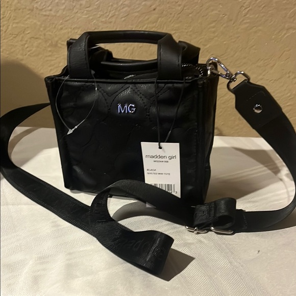 Madden Girl Handbags - Madden Girl Black Quilted Crossbody Bag